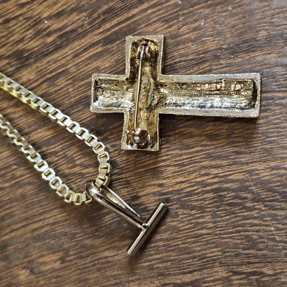 Colorful Rhinestone Gold Tone Cross Pendant Thick Gold Chain Necklace/Brooch - Picture 9 of 14